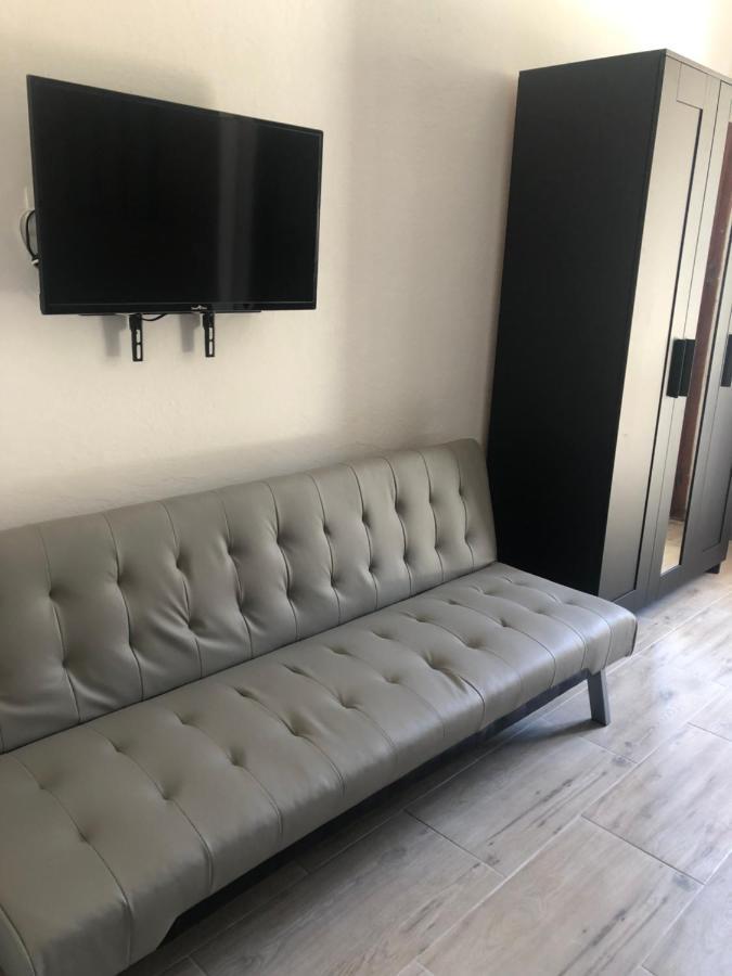 Domus Alice Lägenhet Monserrato Exteriör bild