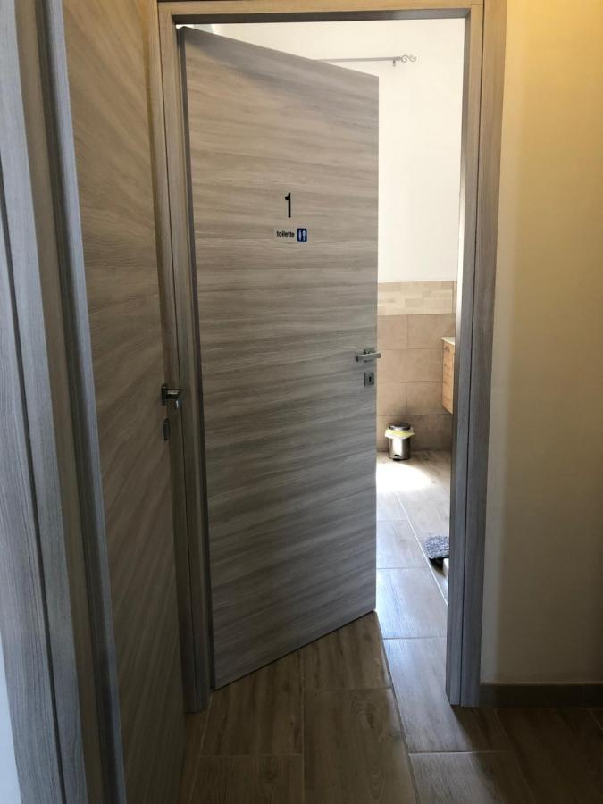 Domus Alice Lägenhet Monserrato Exteriör bild